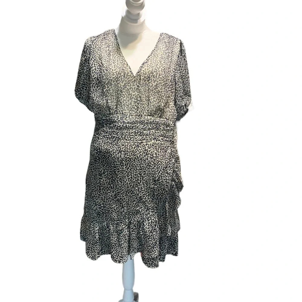 Express women's size medium leopard print dress